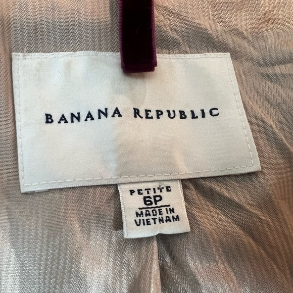 BANANA REPUBLIC Tailored Tan Wool-Blend Blazer/size 6P - Picture 3 of 13